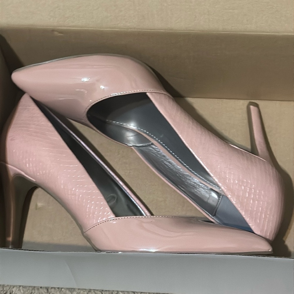Worthington high heel shoes!